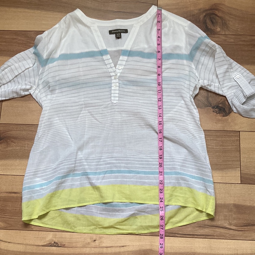 Tommy Bahama semi sheer cotton blouse. Size M - Picture 5 of 8